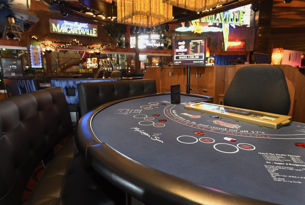 blackjack odds casinos mohegan sun vs foxwoods
