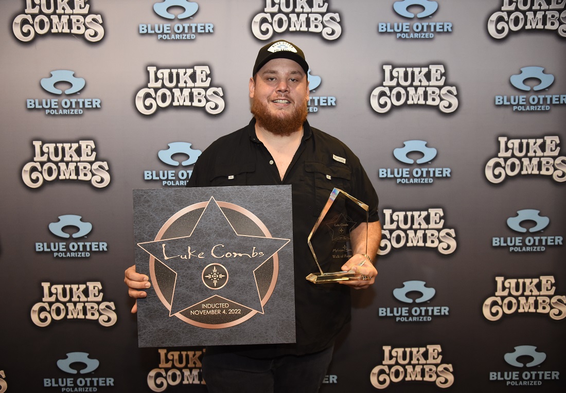 Luke Combs Inducted into Mohegan Sun Walk of Fame Before BacktoBack