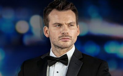 Jason Ladanye Brings World-Class Card Magic to The Cab at Mohegan Sun